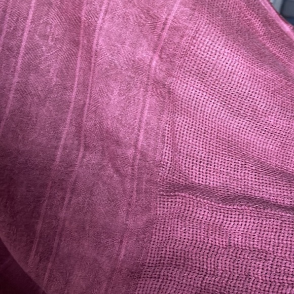 SCARF SHAWL FRINGE LIGHTWEIGHT PINK PURPLE DIAMOND WEAVE PATTERN SIZE 78" X 37" - Picture 4 of 4